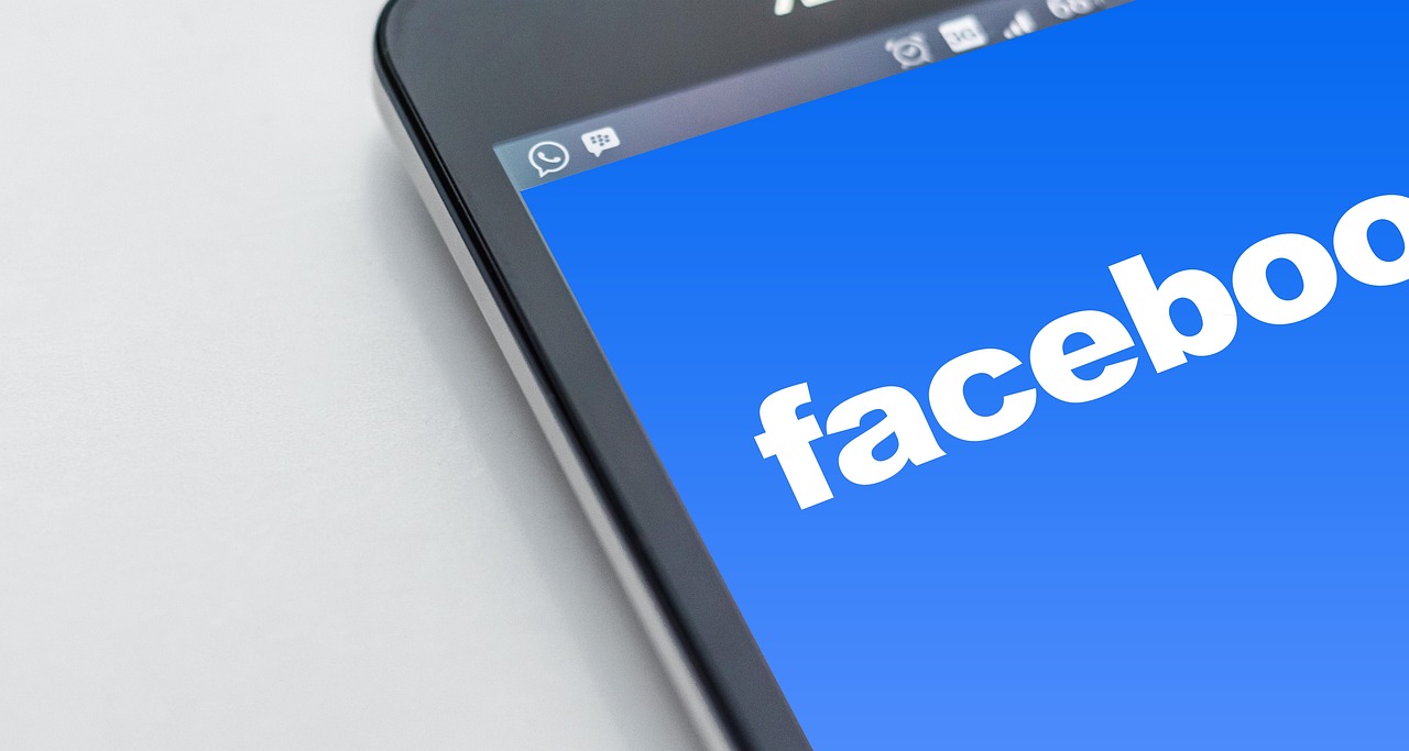 Dealing with Social Media Addiction and Safety